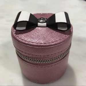 Henri Bendel mini ring box
